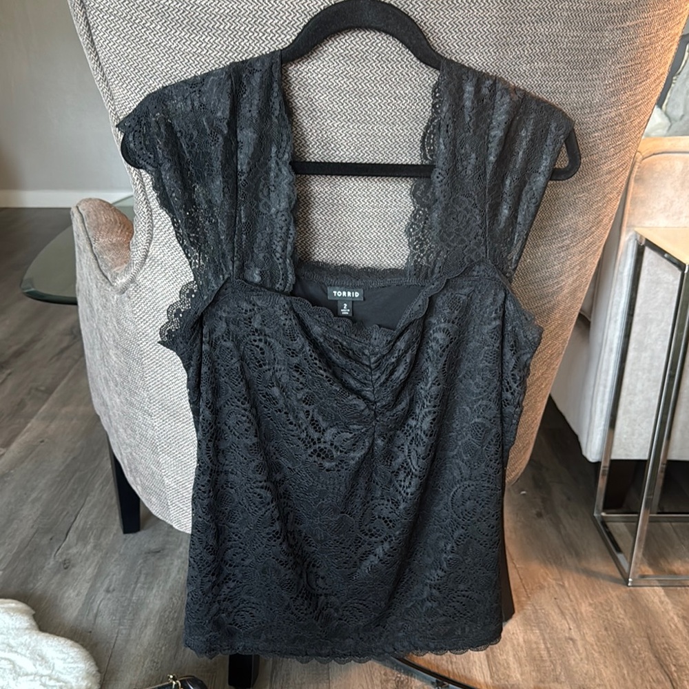 CLOSET CLEARANCE - Torrid Black Lace V-Neck Top